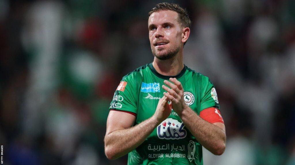 Henderson để lại tai tiếng nhiều hơn là những màn trình diễn trên sân cỏ.