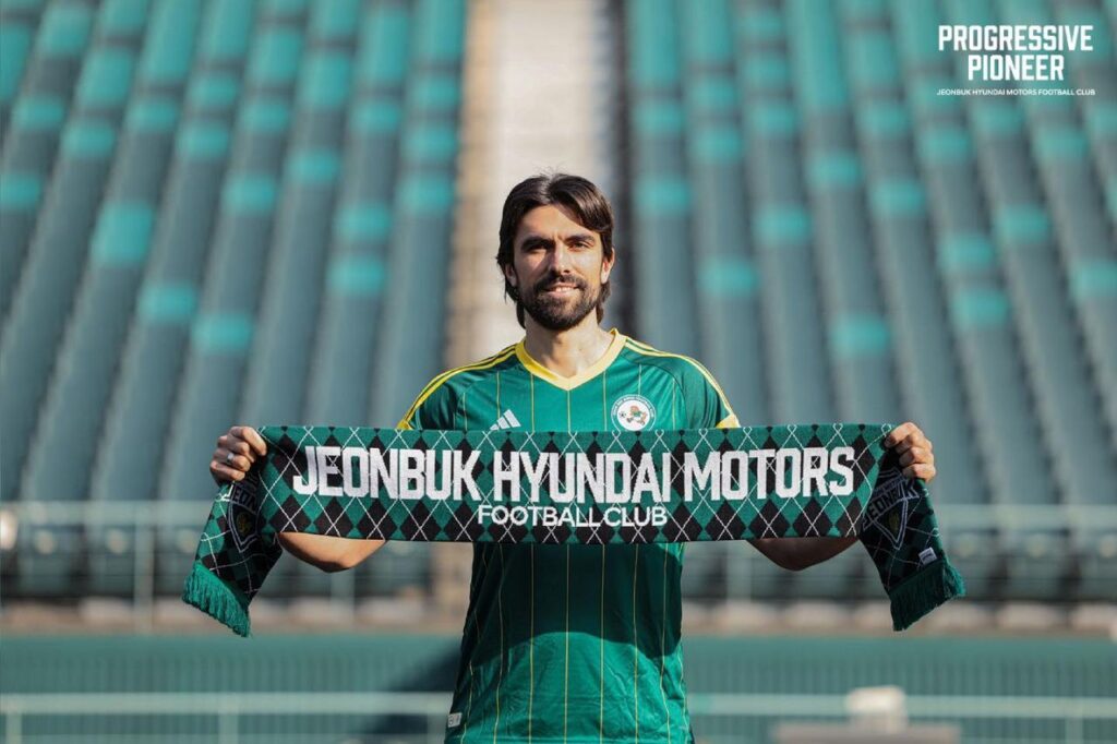 Compagno là tân binh có màn trình diễn ấn tượng nhất của Jeonbuk.