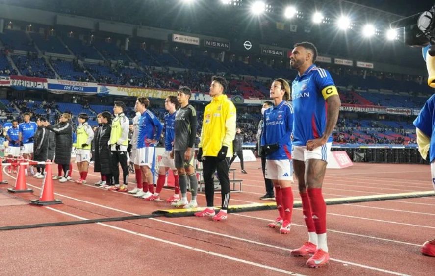 Yokohama F.Marinos đối diện với sự chỉ trích từ khán giả với trận đấu thất vọng ở vòng 3.