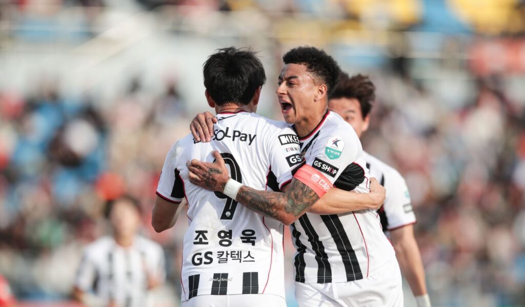 Nếu Son đòng ý thi đấu tại Hàn Quốc, FC Seoul có thể là bến đỗ khả dĩ nhất của anh.