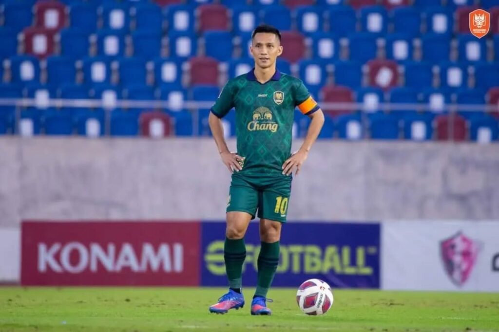 Jakkaphan Kaewprom có đến 8 lần vô địch Thai League.