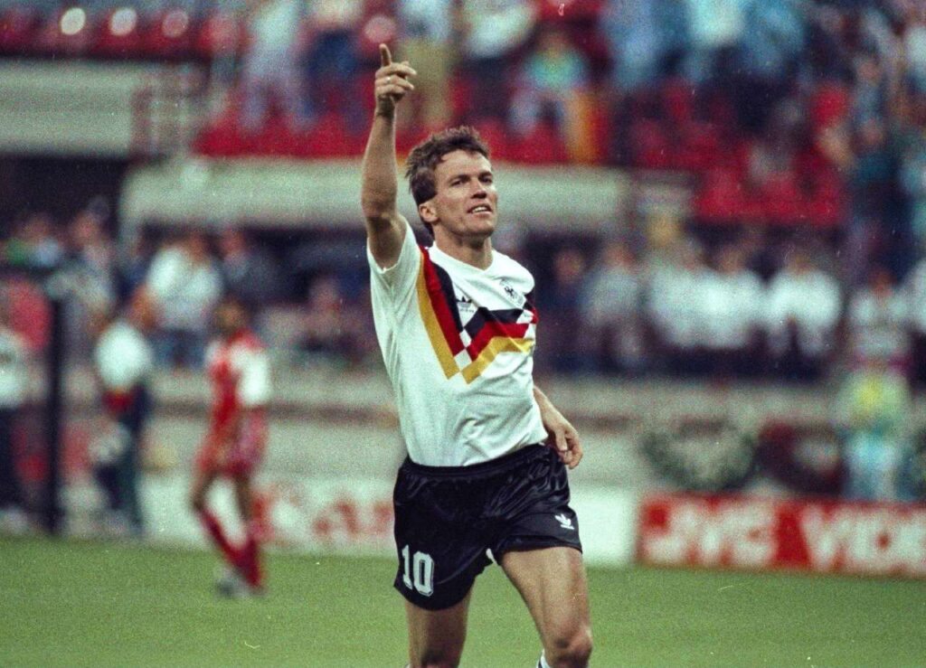 Lothar Matthäus là một trong những cầu thủ vĩ đại nhất trong lịch sử bóng đá Đức.