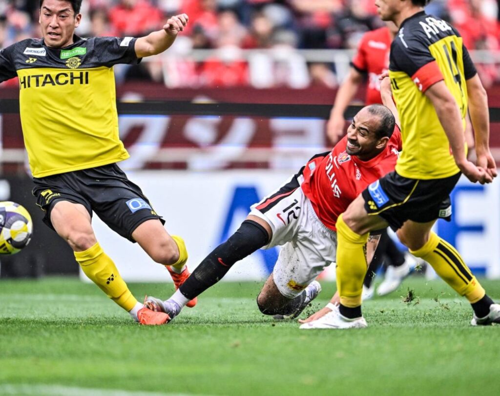 Urawa Reds vẫn chưa biết thắng sau 4 vòng đấu J-League 2025