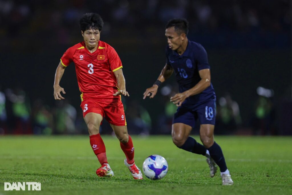 Đội tuyển Việt Nam giành chiến thắng 2-1 trước Campuchia trong trận giao hữu FIFA Days.