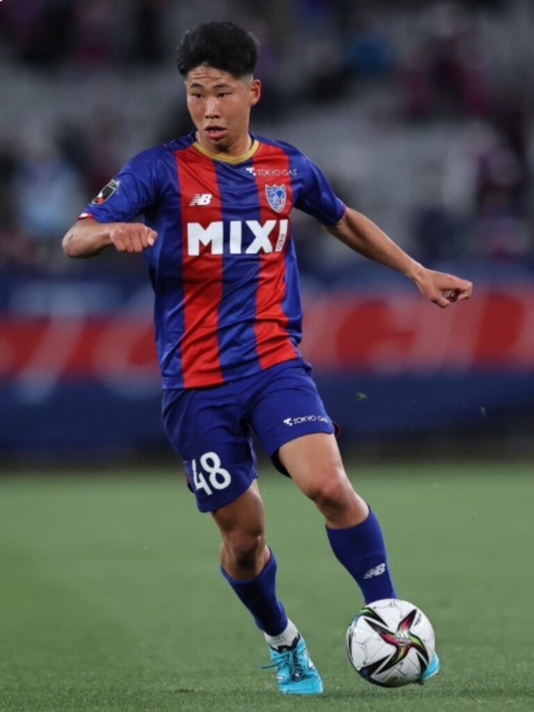 Yuta Arai, Cầu thủ trẻ J-League, được ví như “Kaoru Mitoma mới” của bóng đá Nhật Bản.