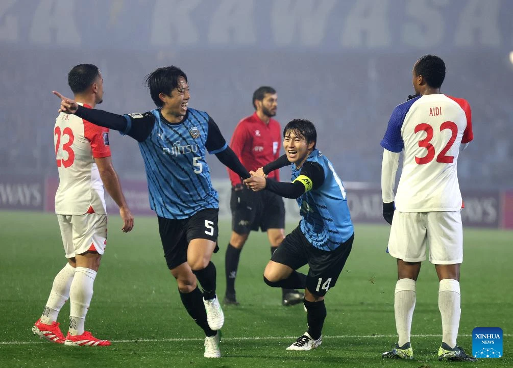 Asahi Sasaki, Hậu vệ cánh J-League, có đủ tiềm năng để phát triển thành một hậu vệ cánh hàng đầu.