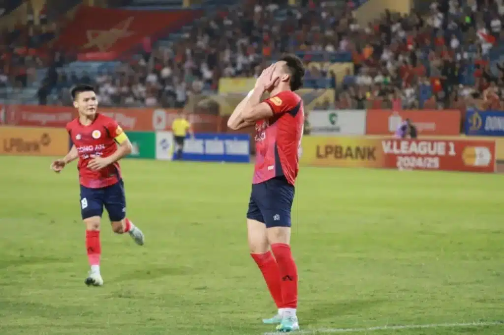 CAHN chỉ có được một điểm ở vòng 22 V-League 2024/25.