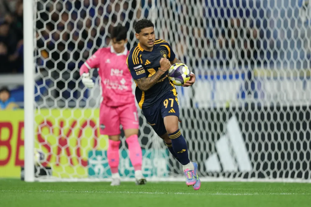 K-League đang cân nhắc để mở rộng số lượng cầu thủ ngoại được đăng kí ở các mùa giải sắp tới.
