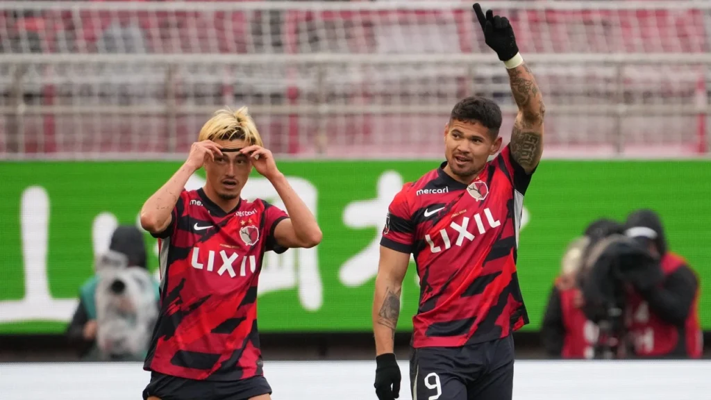 Leo Ceara đang là tiền đạo hay nhất J-League hiện tại.