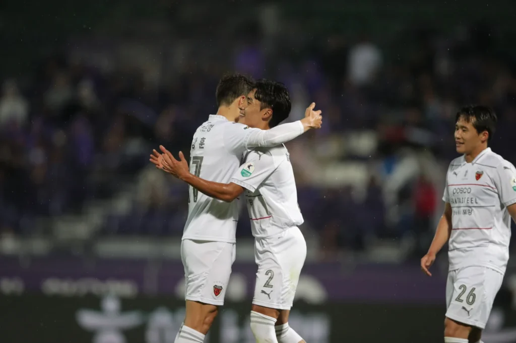 Đánh bại FC Anyang, Pohang Steelers leo lên vị trí thứ 5 trên BXH.