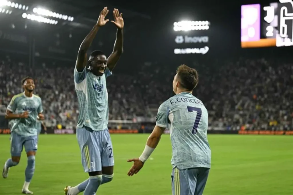 Juventus trên cơ hoàn toàn so với Al Ain.