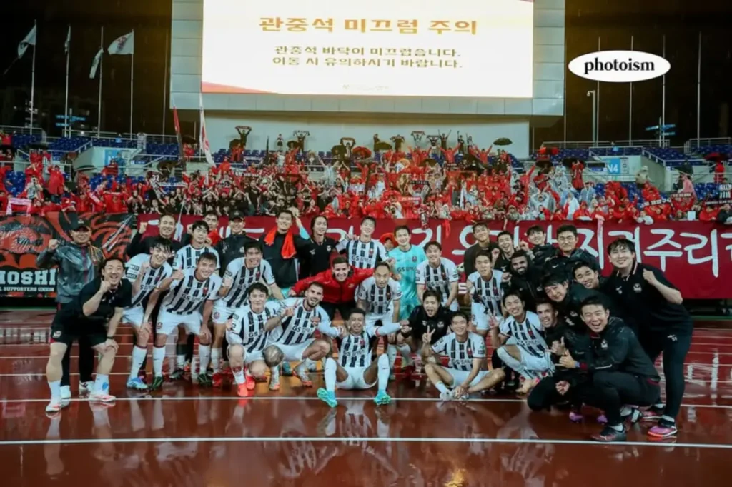 Các đội bóng K-League đang dần bị J-League bỏ xa về chất lượng.