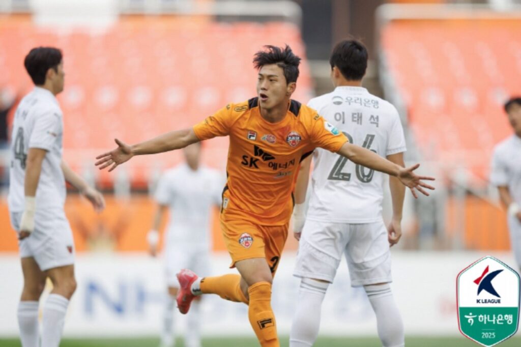 Jeju United đang chật vật tìm lại ánh hào quang xưa.