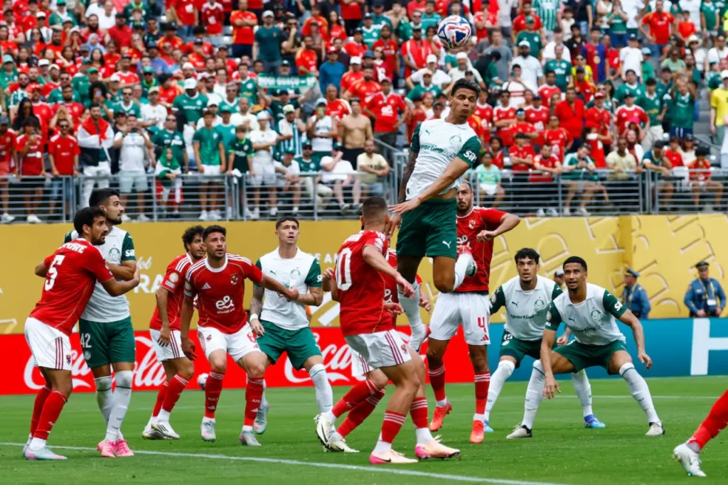 Palmeiras tràn trề cơ hội đi tiếp sau chiến thắng trước Al Ahly.