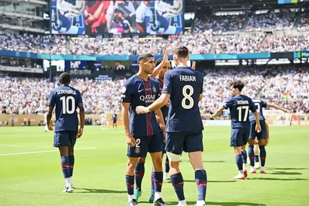 Vùi dập Real Madrid, PSG ghi tên mình vào trận chung kết.