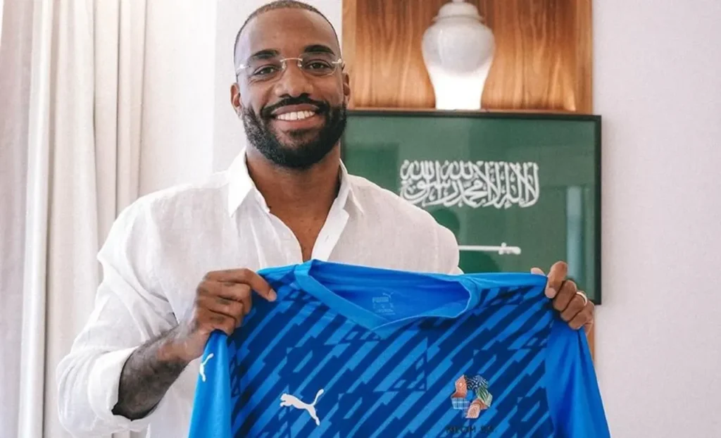Lacazette là ẩn số đáng kì vọng cho cuộc đua vua phá lưới mùa giải 2025/26