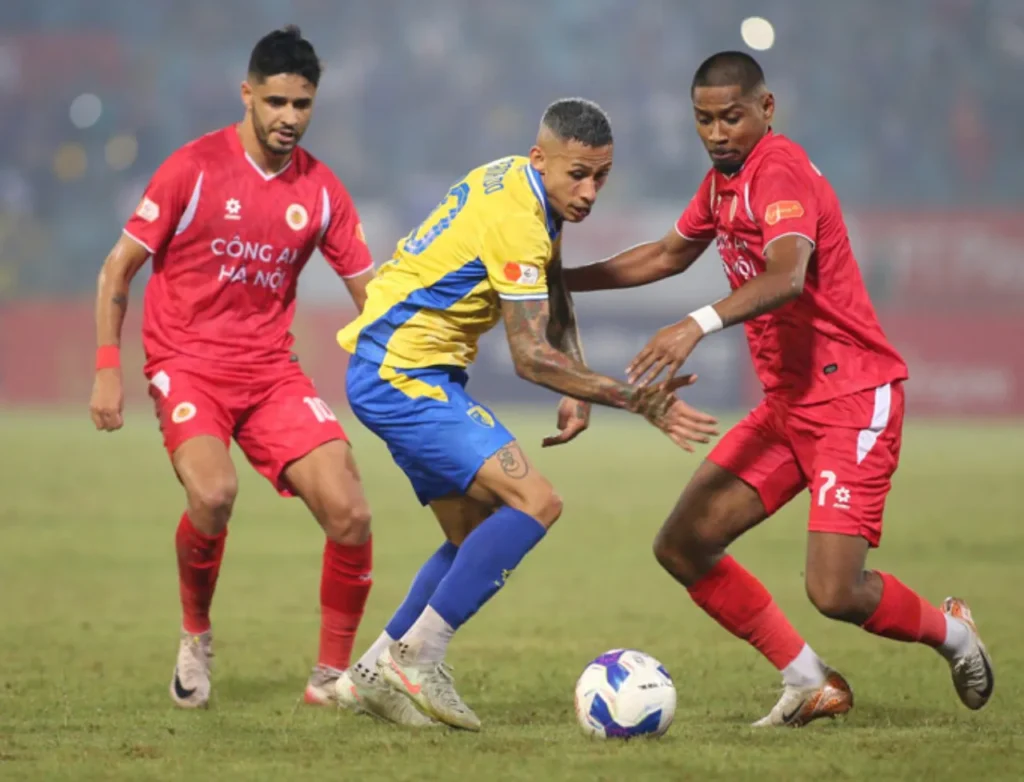 CAHN có chiến thắng đậm nhất vòng 3 V-League 2025/26.