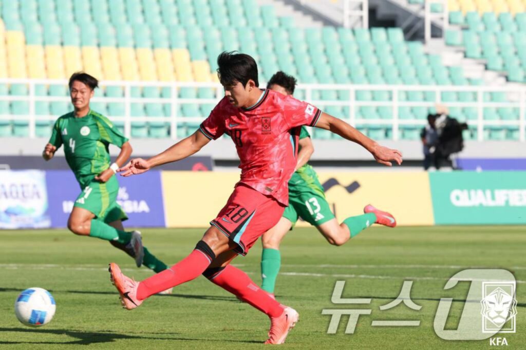 Hàn Quốc hủy diệt Ma Cao với cách biệt lớn 5-0.