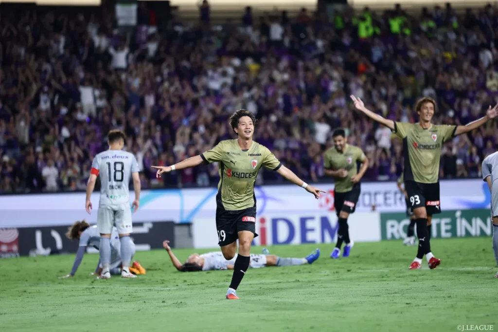 Kyoto Sanga tiếp tục giữ chắc ngôi đầu của mình sau vòng 28.