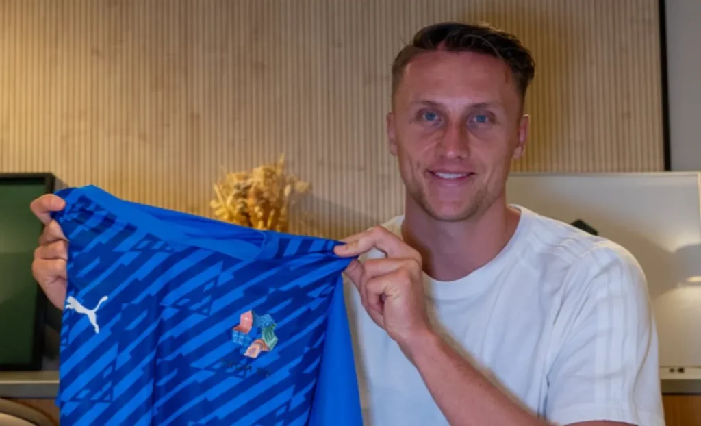 Marcin Bulka là thương vụ quan trọng ở hàng thủ NEOM SC.