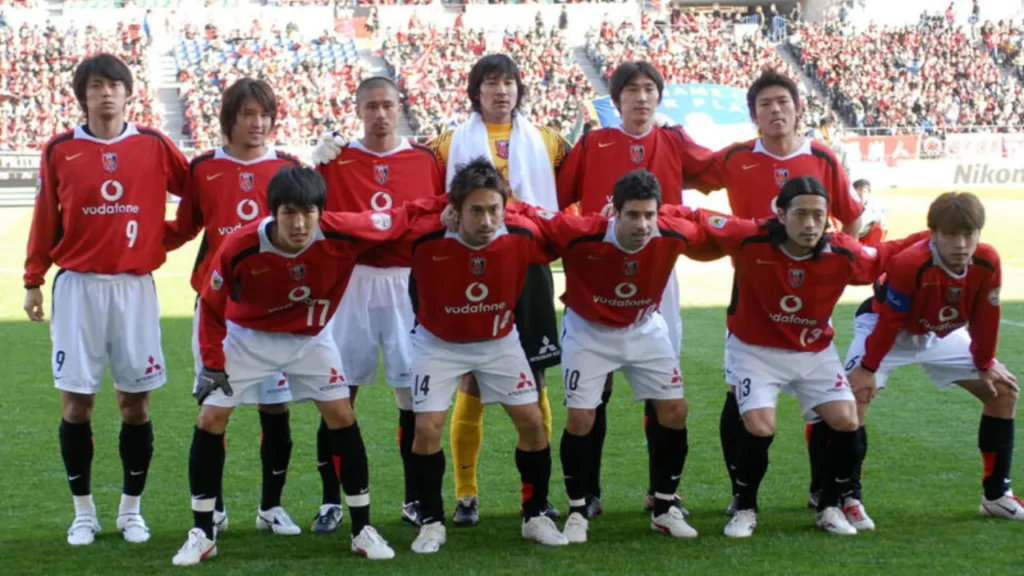 Urawa Reds đánh bại Gamba Osaka ở trận đấu cuối cùng của mùa giải, lên ngôi vô địch một cách kịch tính.