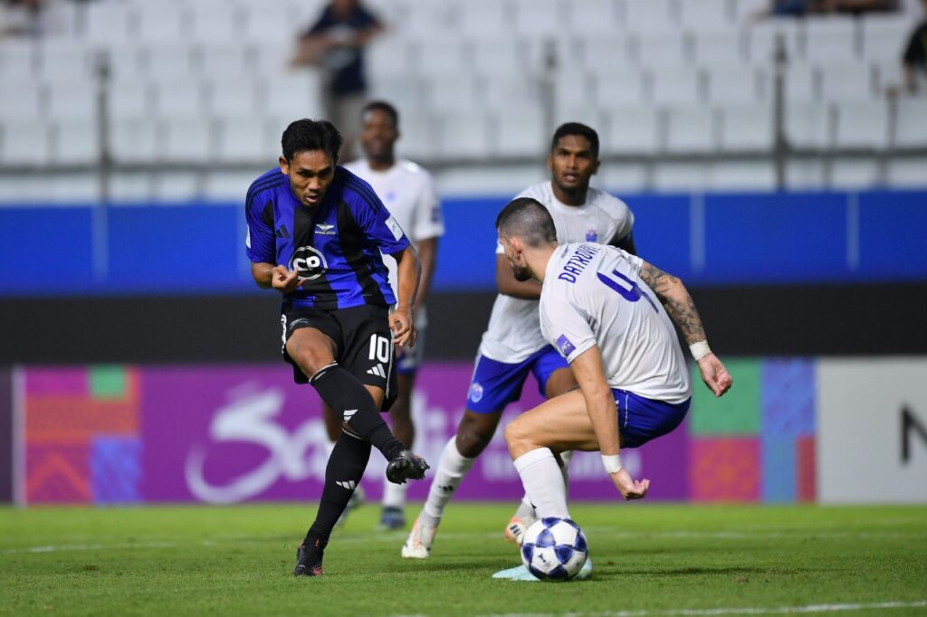 Bangkok United giành chiến thắng sát nút 1-0 trước Lion City Sailors.