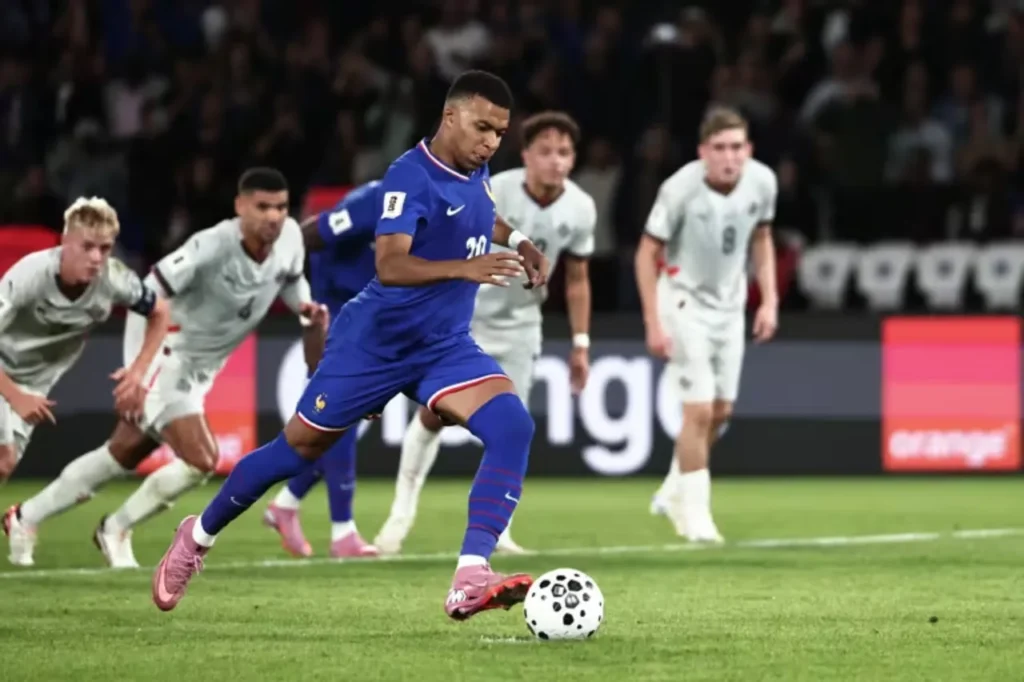 Tuyến Pháp sáng cửa giành vé sớm tham dự World Cup 2026.