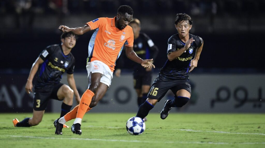 Gamba Osaka vượt khó giành chiến thắng 2-0 trước Ratchaburi tại bảng F.