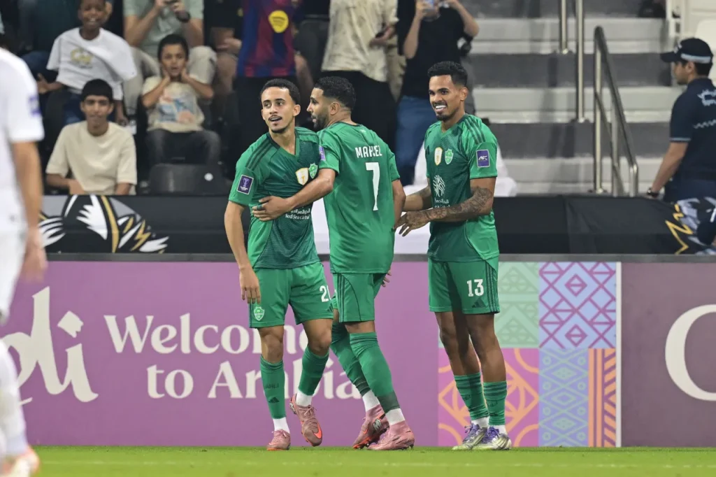 Al Ahli vượt khó thành công, giành trọn 3 điểm trước Al Sadd.