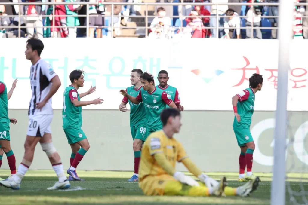 Daejeon tiến gần hơn tới tấm vé dự cúp châu Á, sau chiến thắng trước FC Seoul.