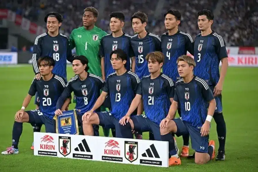 Nhật Bản là đội tuyển đầu tiên giành vé tham dự World Cup 2026.