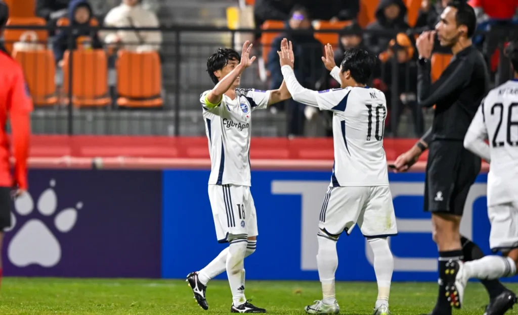 Thi đấu thăng hoa trong hiệp 1, Machida Zelvia giành trọn 3 điểm trên sân của Gangwon.