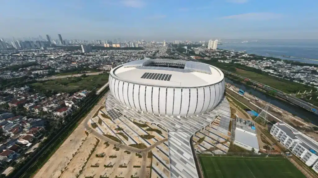 Sân vận động quốc gia Jakarta là sân vận động hiện đại bậc nhất Đông Nam Á.