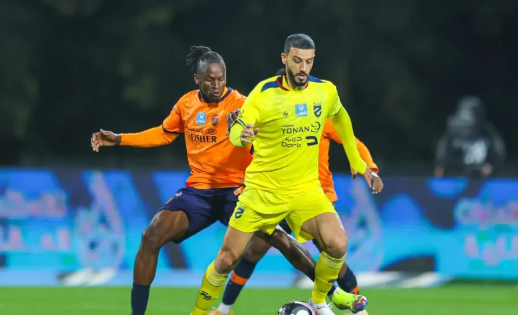 Al Feiha và Al Hazm cầm chân nhau trong trận đấu mở màn vòng 11 Saudi Pro League 2025/26.