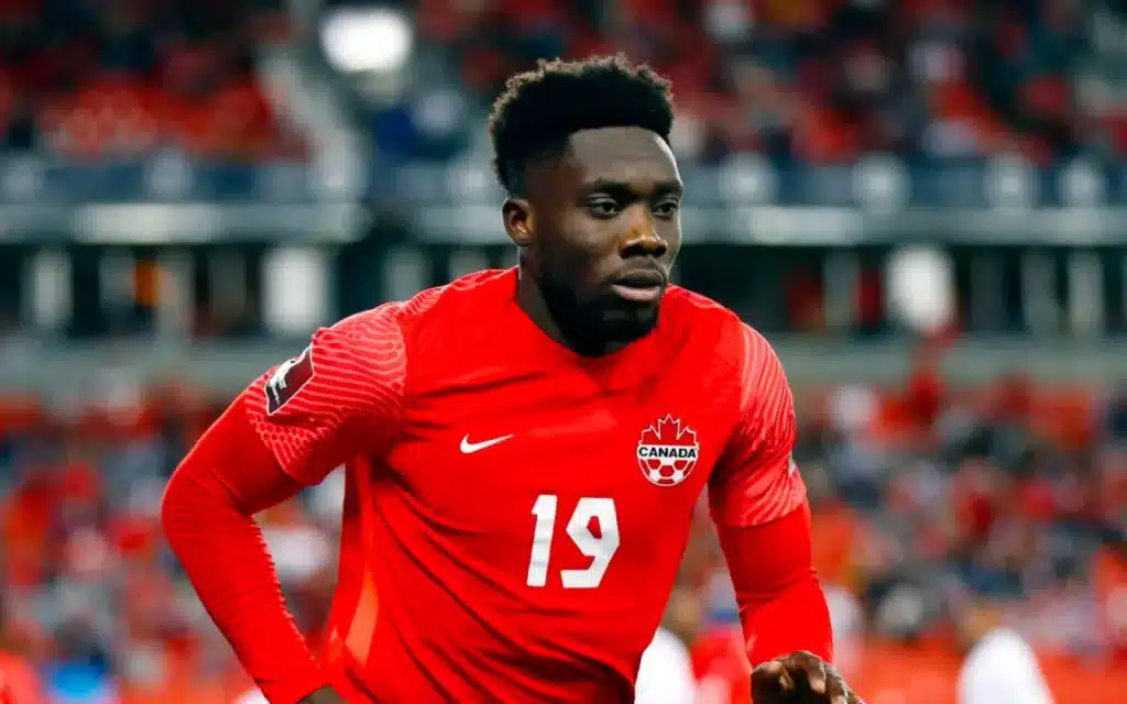 Canada hướng tới chiến thắng đầu tiên tại đấu trường World Cup.