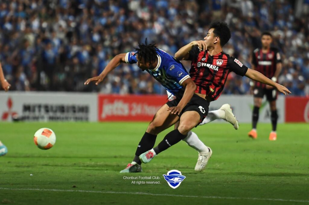 Muangthong United đã để thua Chonburi FC với tỷ số 2-3 ngay trên sân nhà.