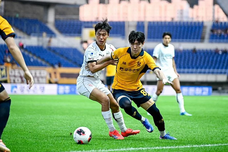 Gwangju 0-3 Pohang Steelers vòng 17 k league 2026