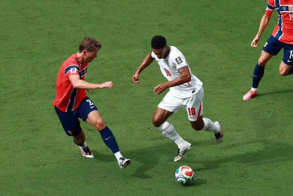 Đội tuyển Anh ngược dòng đẳng cấp, đánh bại Na Uy với tỷ số 2-1. Ảnh: FIFA